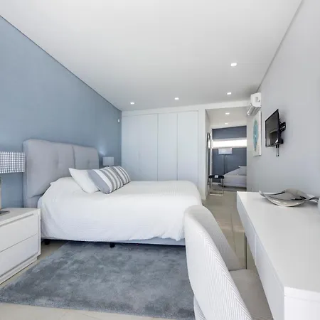 Βίλα Coolhouses Algarve Luz, Casa Salgadeiras *