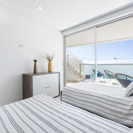 Βίλα Coolhouses Algarve Luz, Casa Salgadeiras *