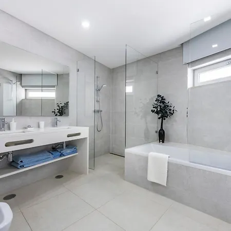 Βίλα Coolhouses Algarve Luz, Casa Salgadeiras Luz
