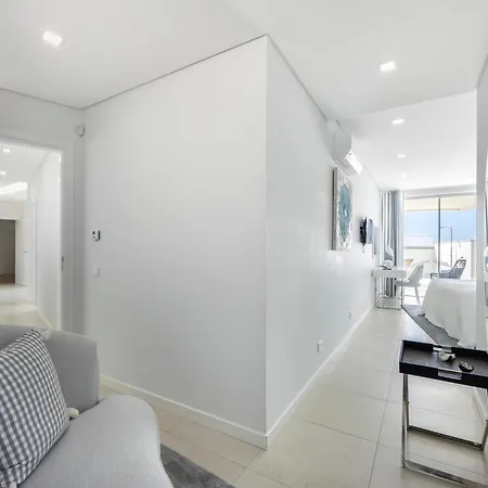 Coolhouses Algarve Luz, Casa Salgadeiras Βίλα